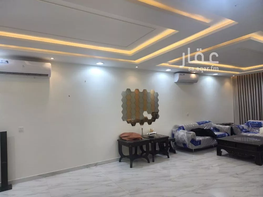 فيلا 5 غرف في عكاظ 12