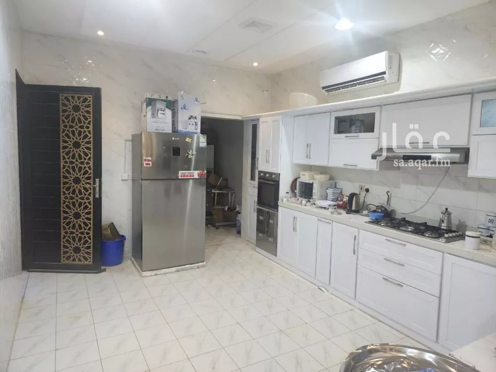 فيلا 5 غرف في عكاظ 13