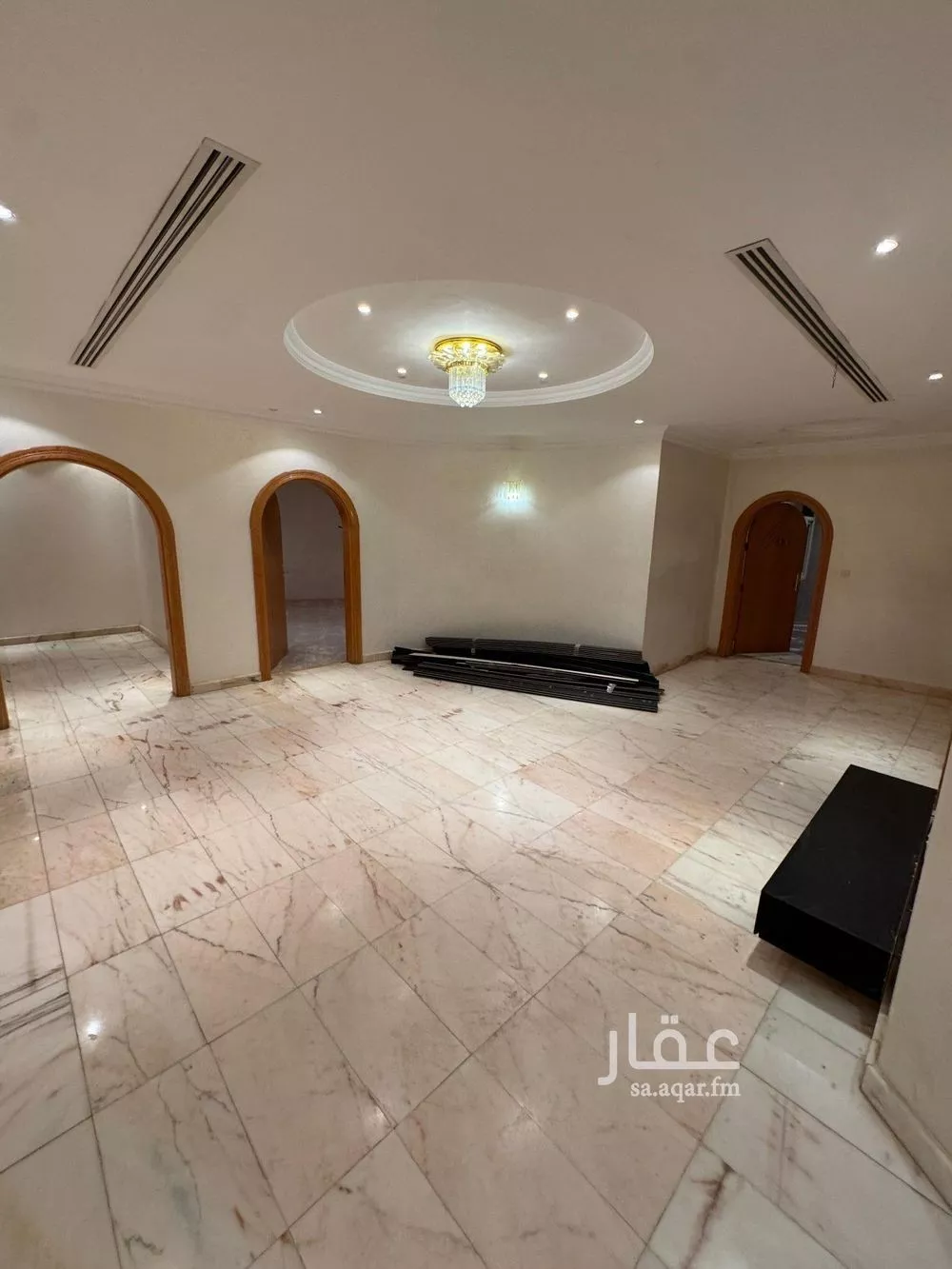 5 bedroom villa in Dhahrat Al Badiah 7