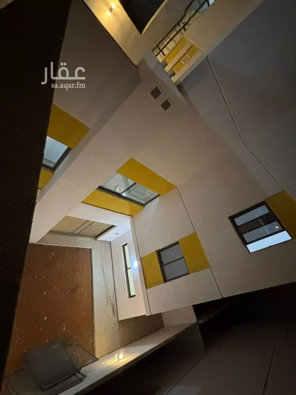 فيلا 4 غرف في العارض 6