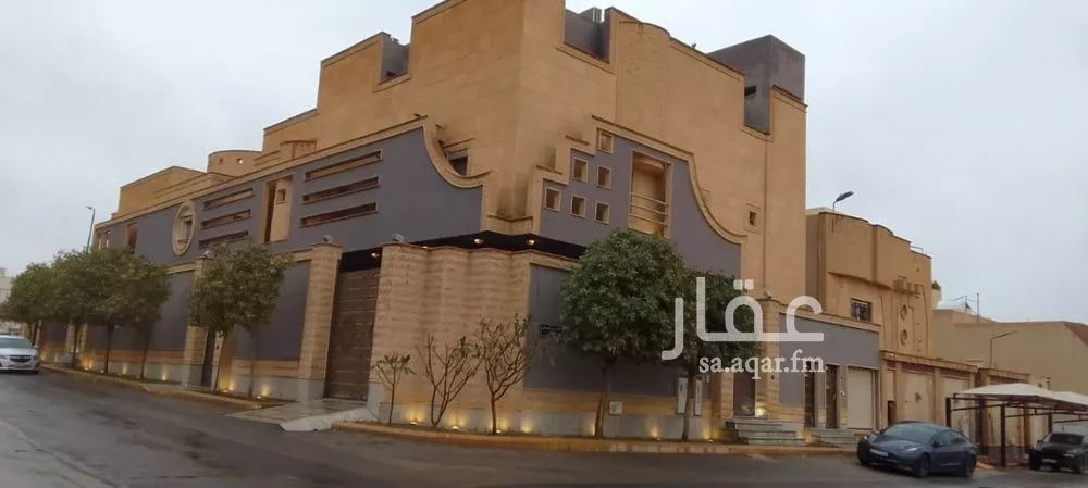 فيلا 4 غرف في النخيل 2