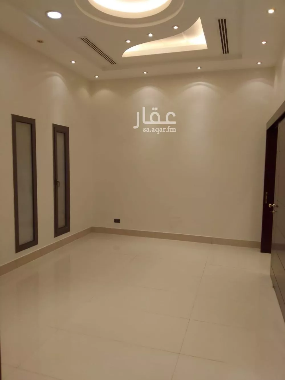 فيلا 4 غرف في النخيل 18