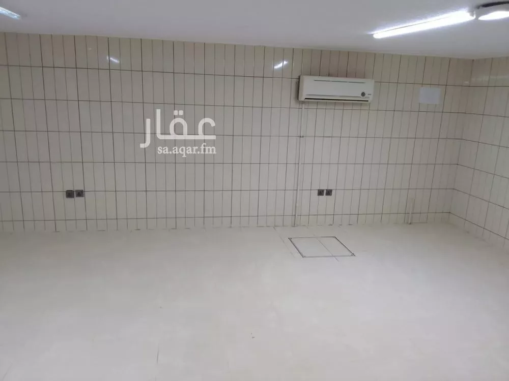 فيلا 4 غرف في النخيل 21