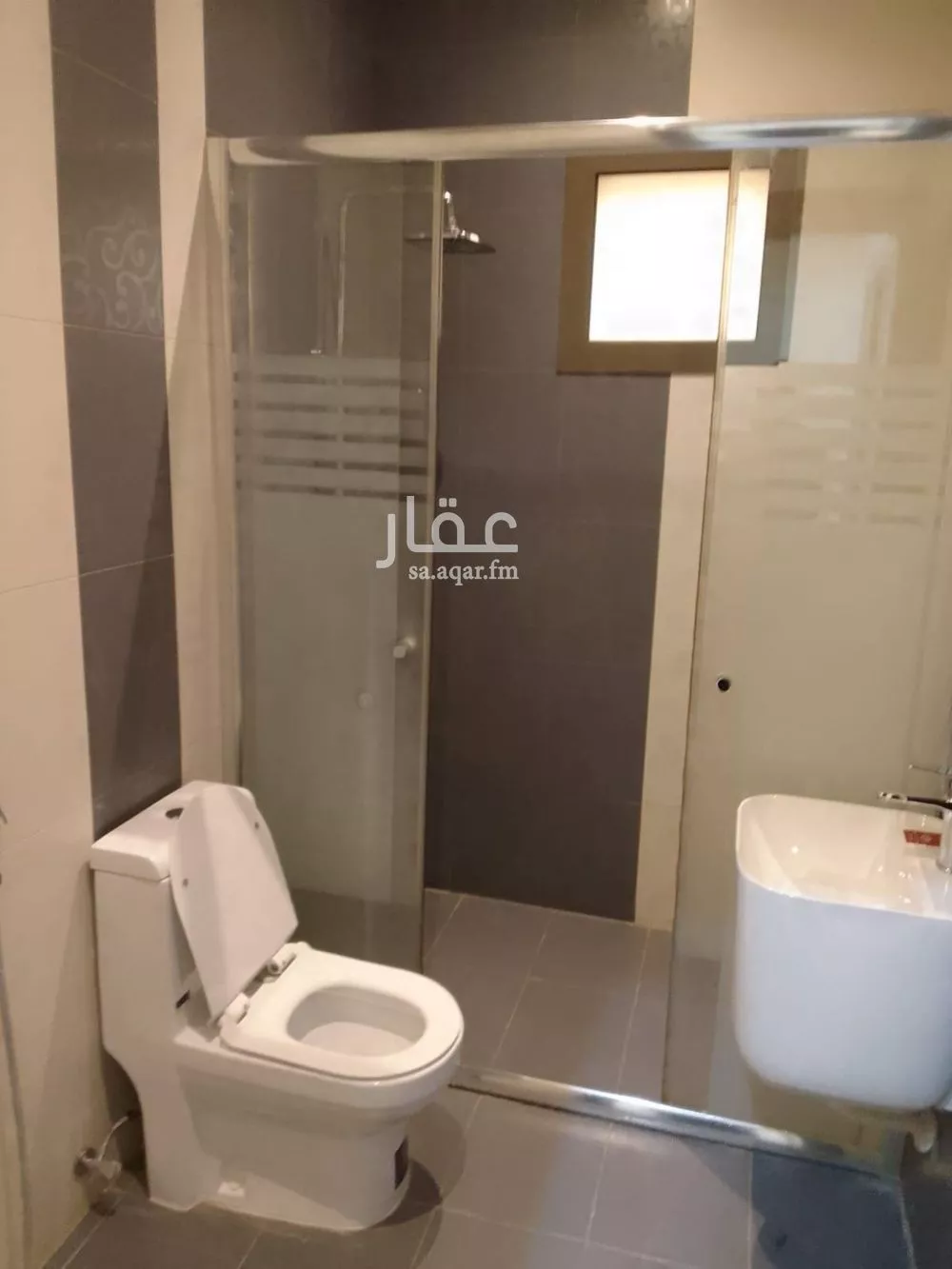 فيلا 4 غرف في النخيل 24