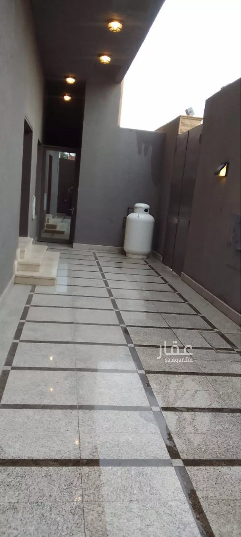 فيلا 4 غرف في النخيل 7