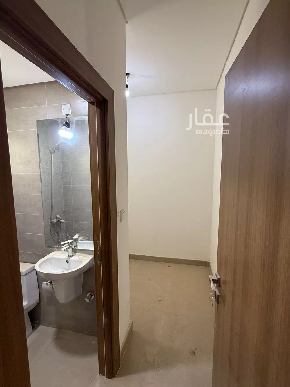 فيلا 4 غرف في العارض 11