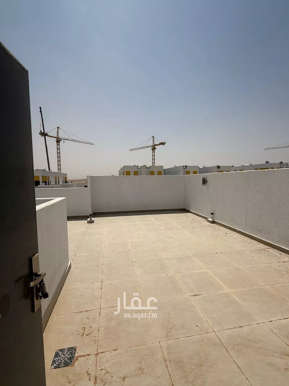 فيلا 4 غرف في العارض 13