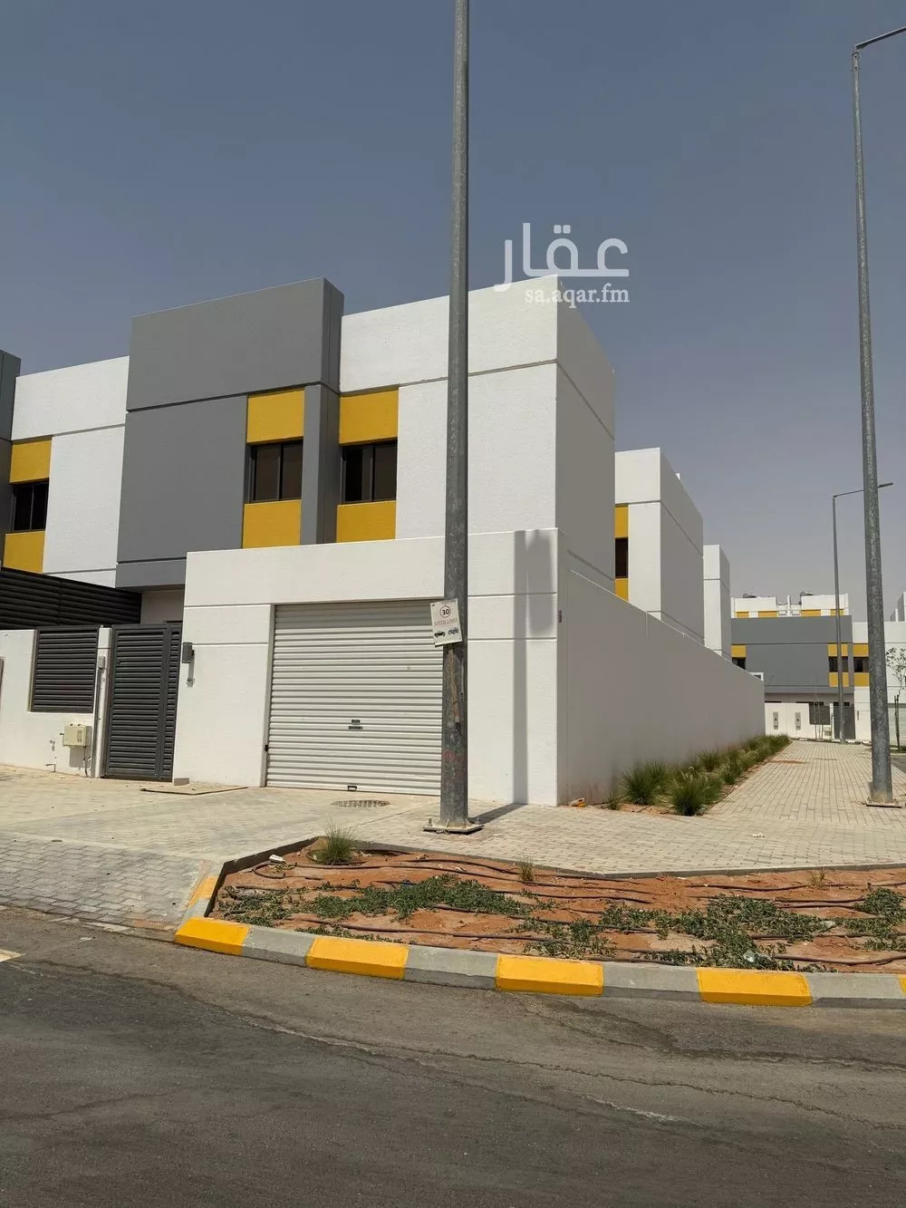 فيلا 4 غرف في العارض 14
