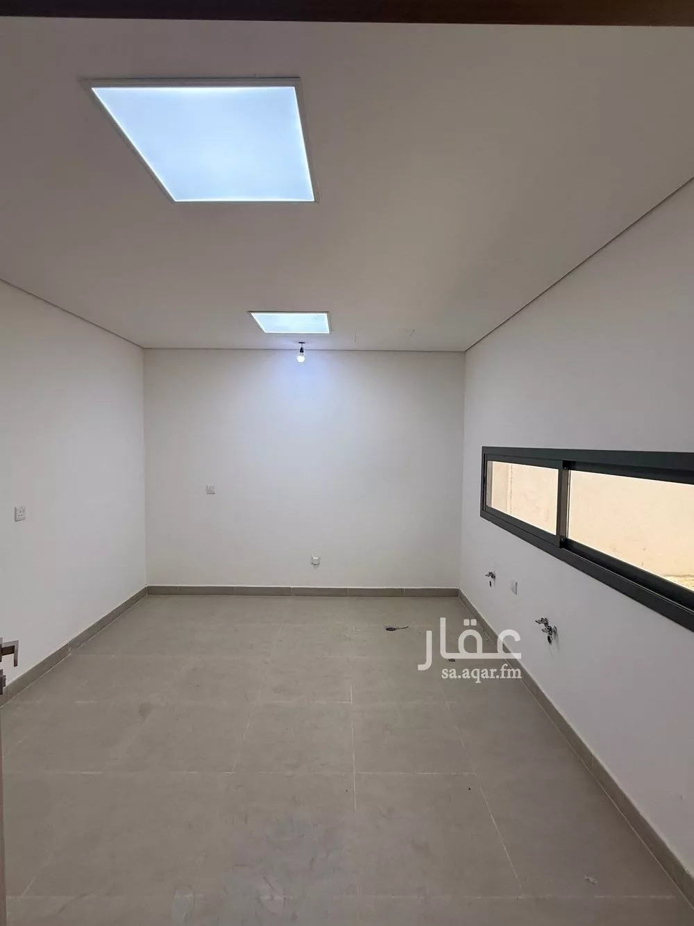 فيلا 4 غرف في العارض 4