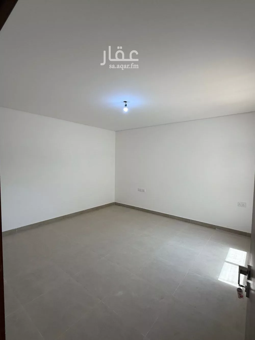 فيلا 4 غرف في العارض 6