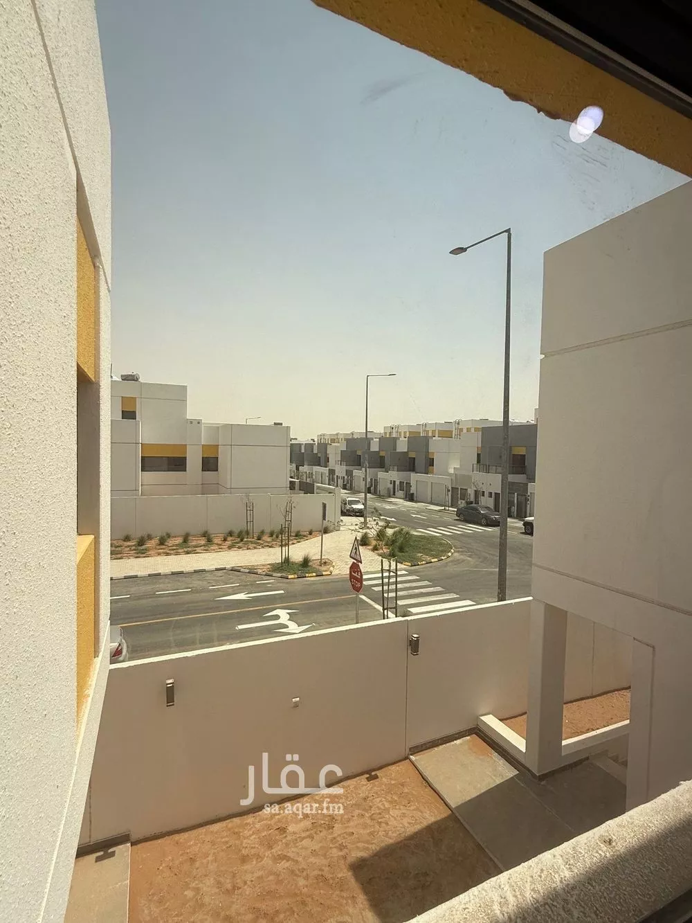 فيلا 4 غرف في العارض 7