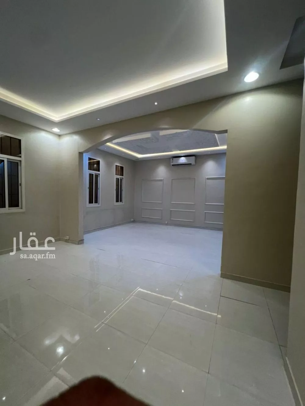 فيلا 6 غرف في الشرق 21