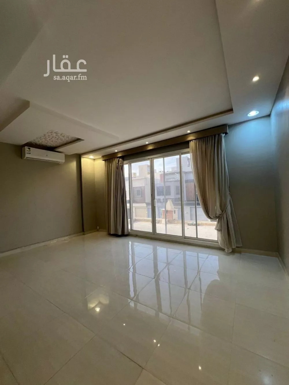 فيلا 6 غرف في الشرق 5