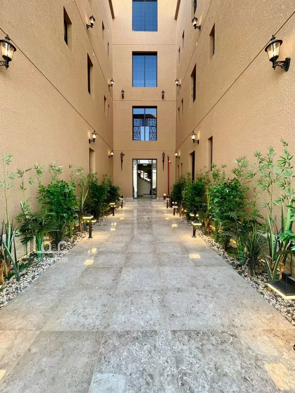 5 bedroom apartment in Al Mahdiyyah 4