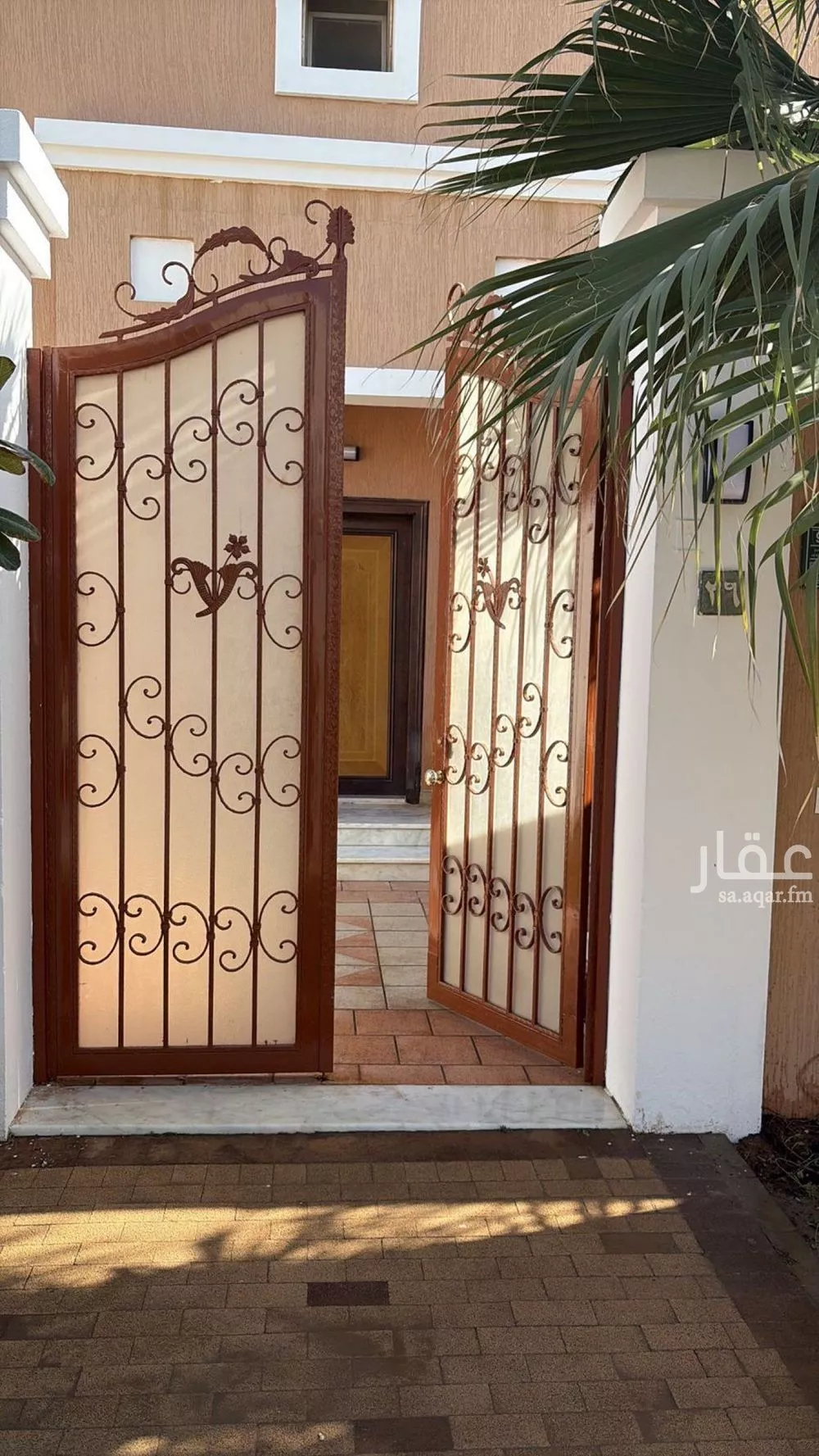 5 bedroom villa in Al Falah 4