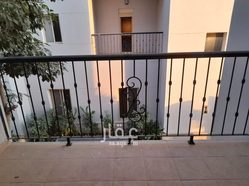 5 bedroom villa in Al Nakheel 16