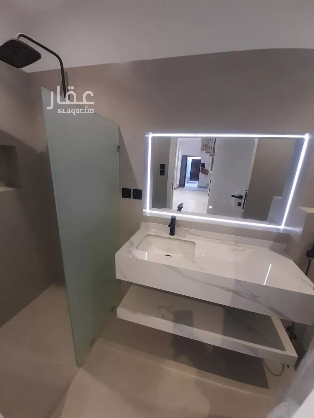 5 bedroom villa in Al Nakheel 18