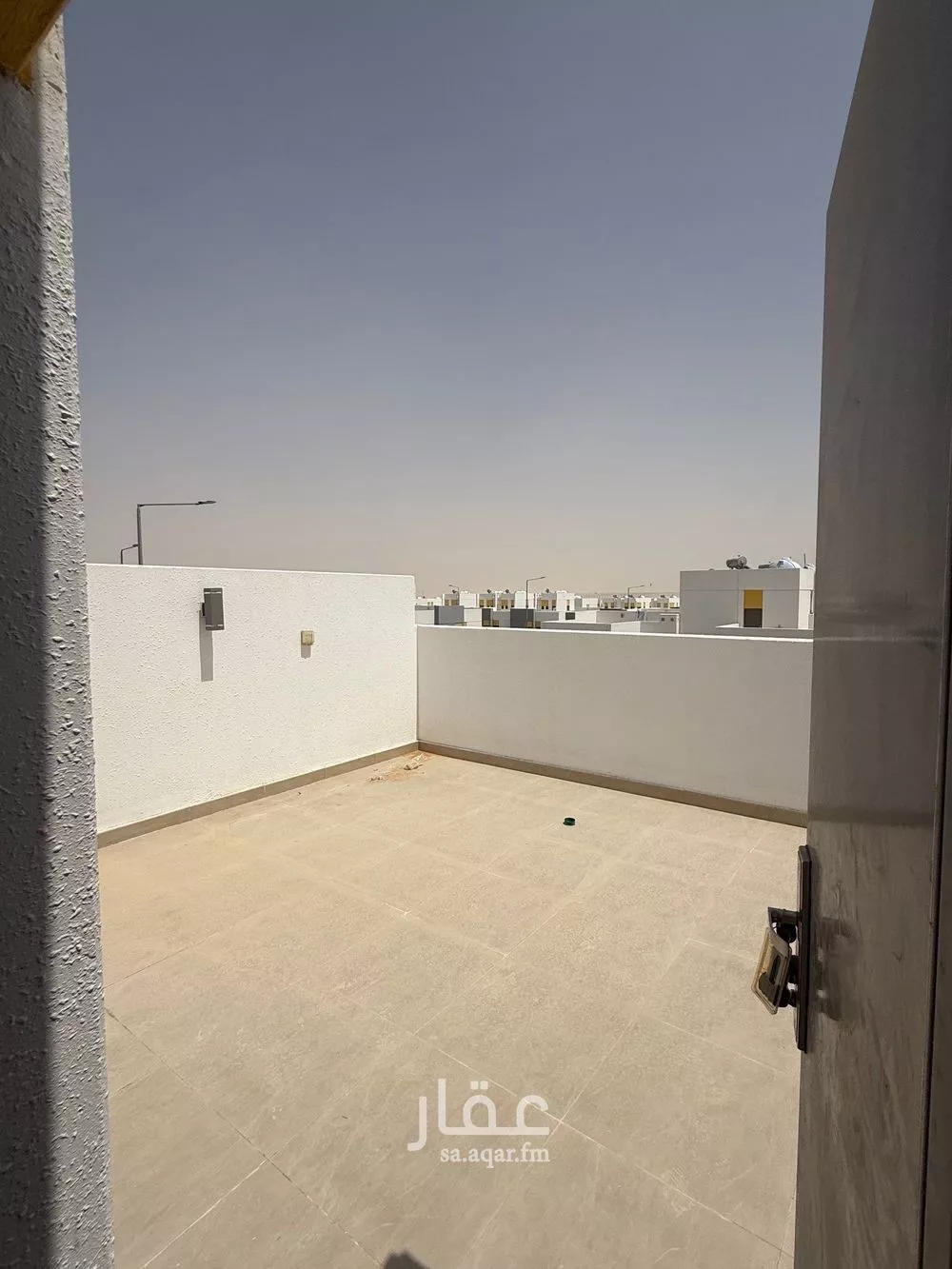 فيلا 4 غرف في العارض 11