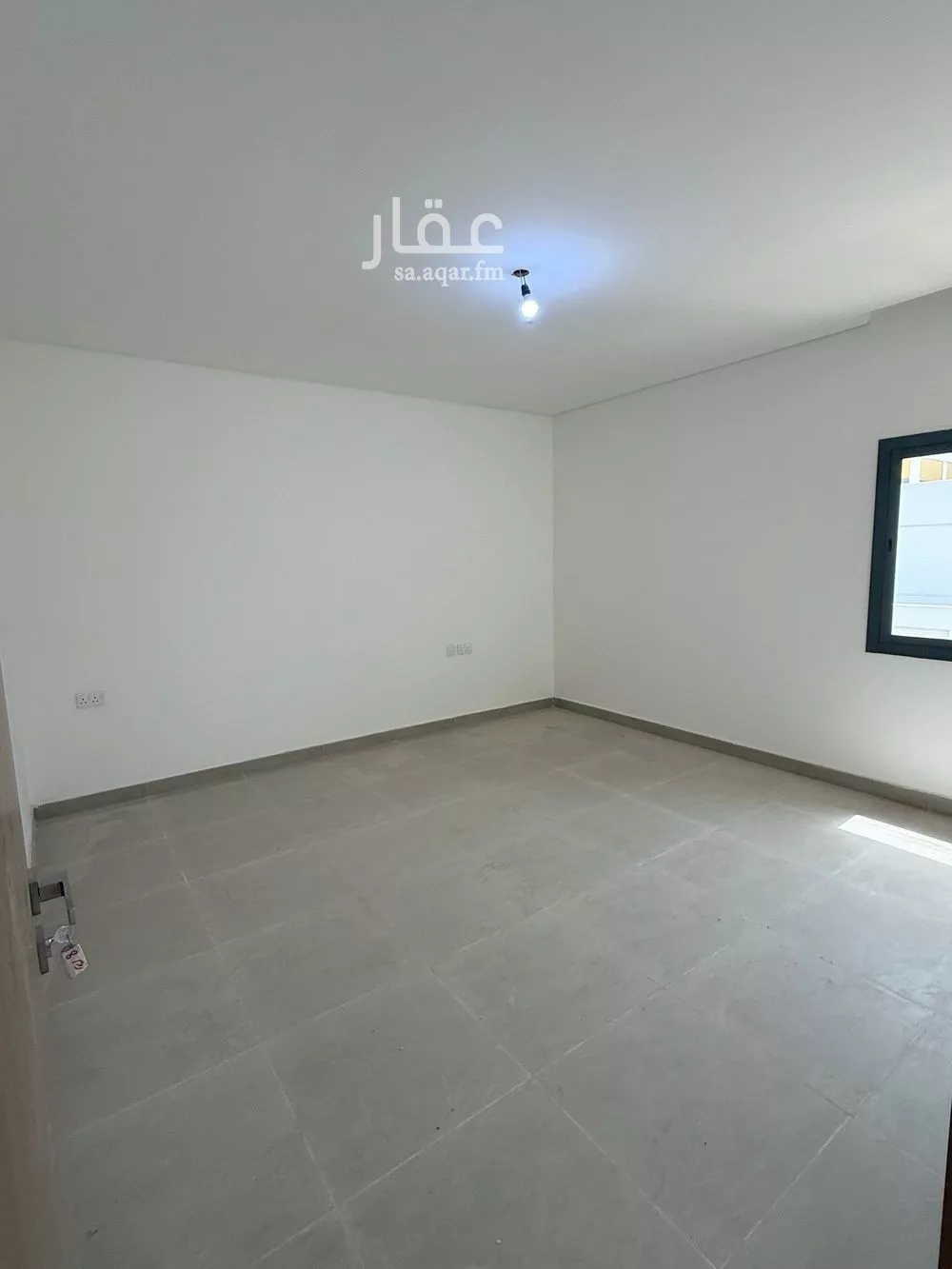 فيلا 4 غرف في العارض 7