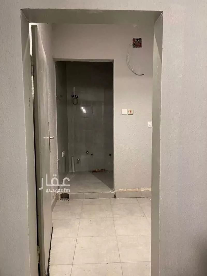 فيلا 5 غرف في العارض 11