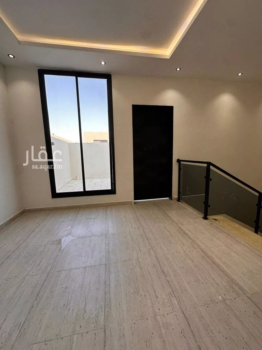 فيلا 5 غرف في طويق 10