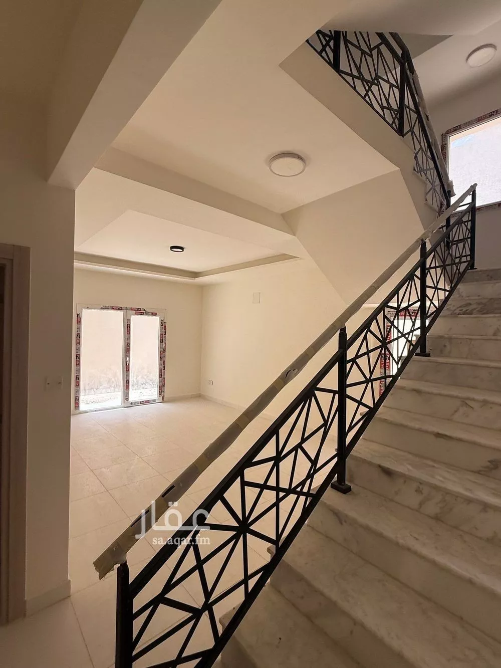 5 bedroom villa in Al Aridh 8