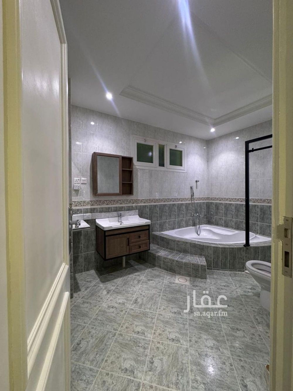 5 bedroom villa in Hittin, Riyadh 16
