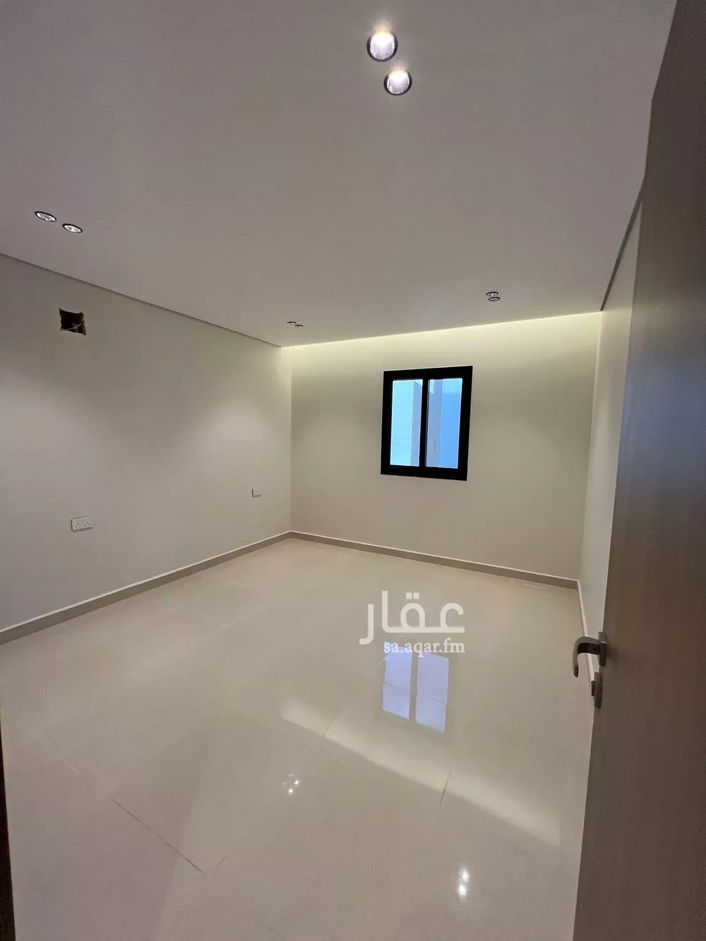 فيلا 6 غرف في نمار 12