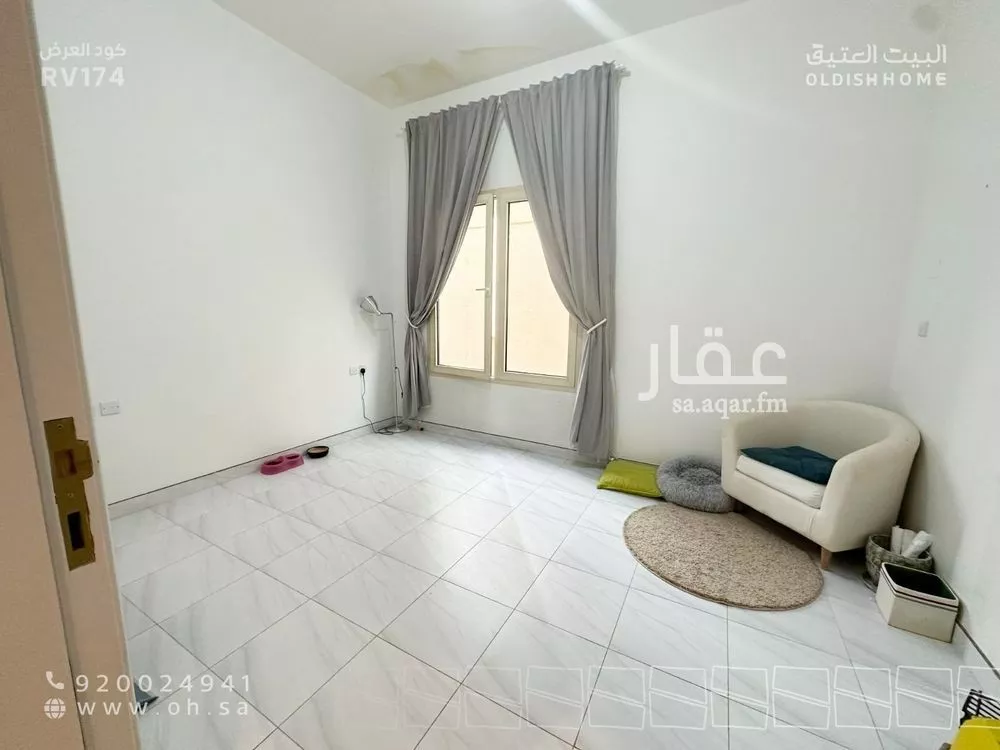 5 bedroom villa in Al Yasmin 9