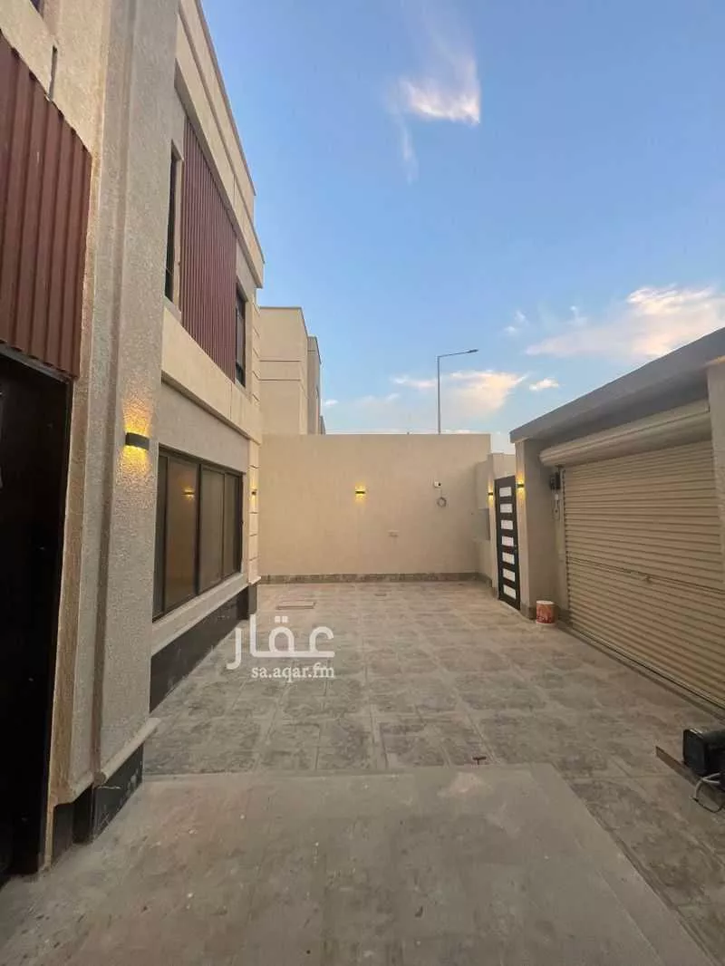 7 bedroom villa in Al Janadriyah 4