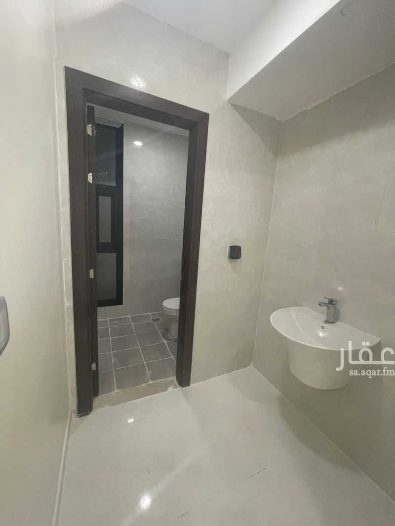 3 bedroom villa in Al Janadriyah, Riyadh 6