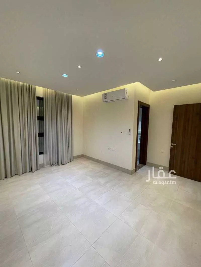5 bedroom villa in Al Aridh 14