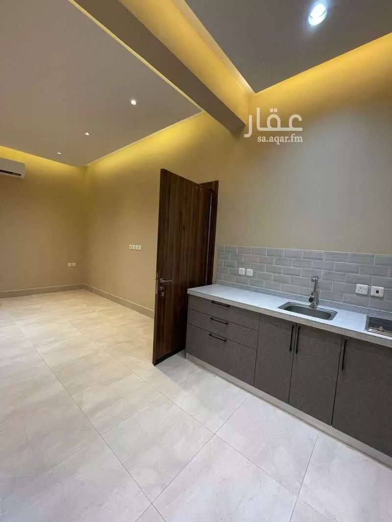 5 bedroom villa in Al Aridh 19