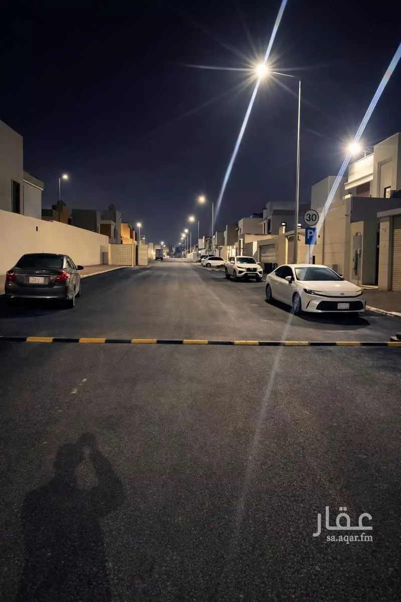 فيلا 7 غرف في الجنادرية 2