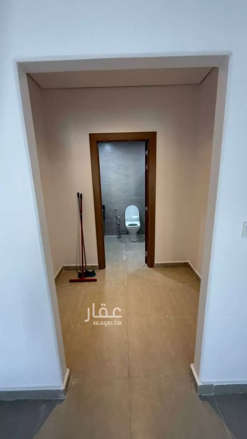 فيلا 4 غرف في العارض 8