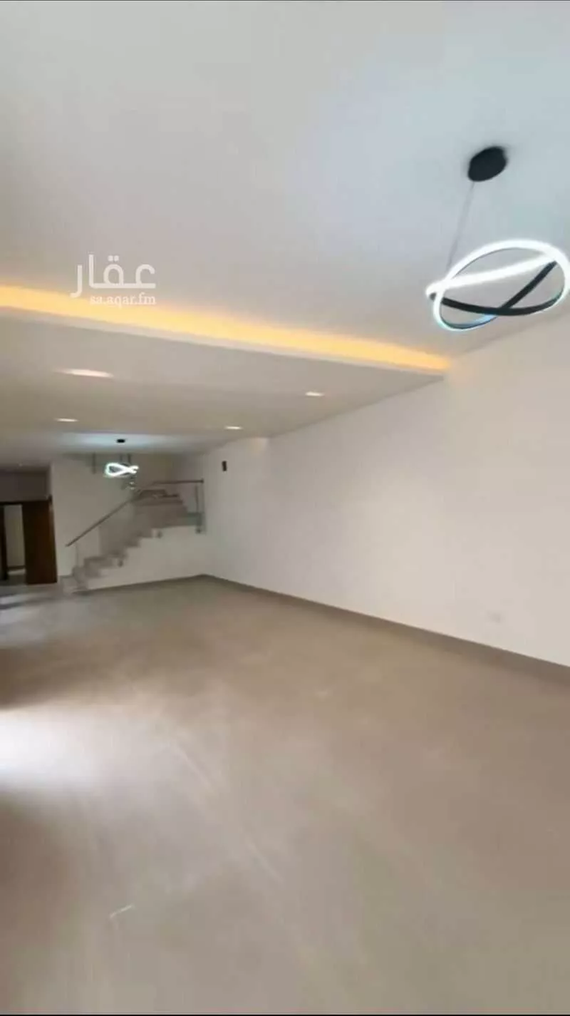 فيلا 4 غرف في العارض 11