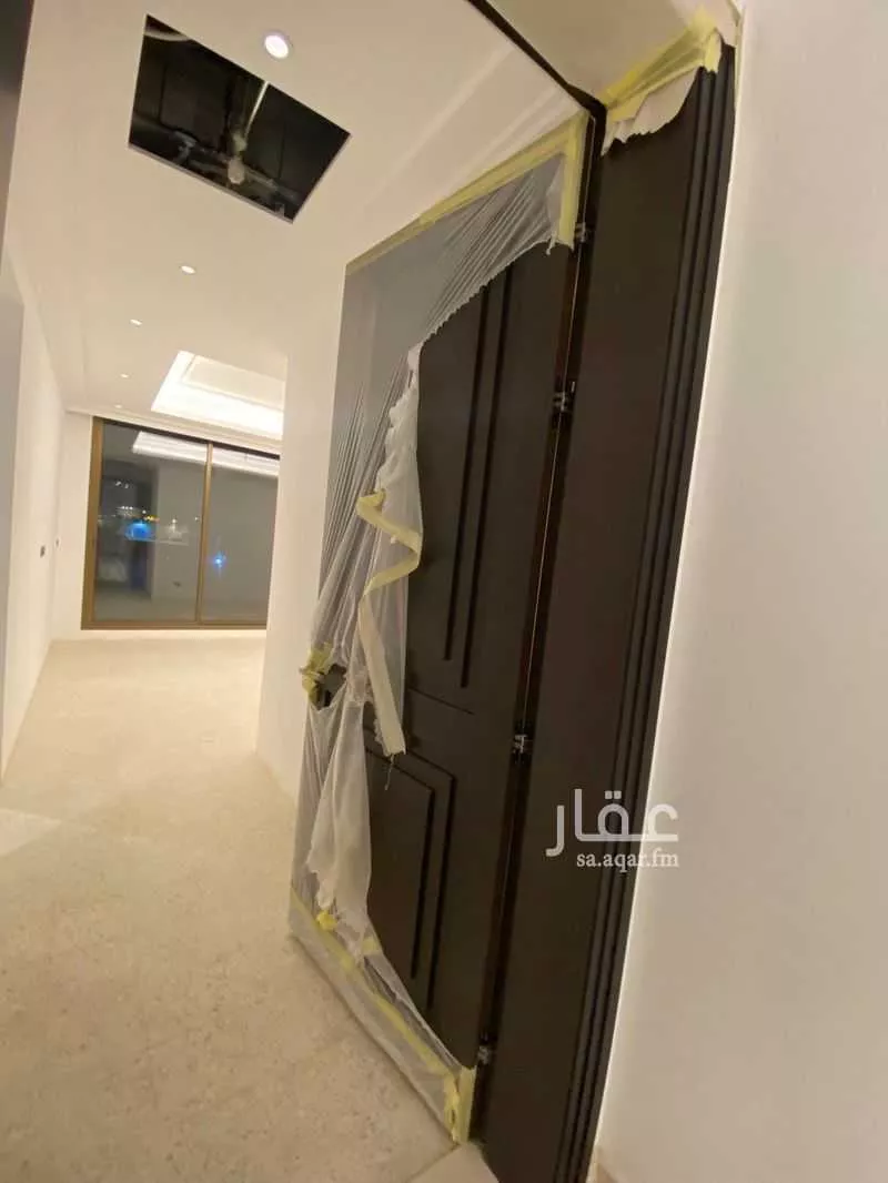 فيلا 4 غرف في عرقة 14