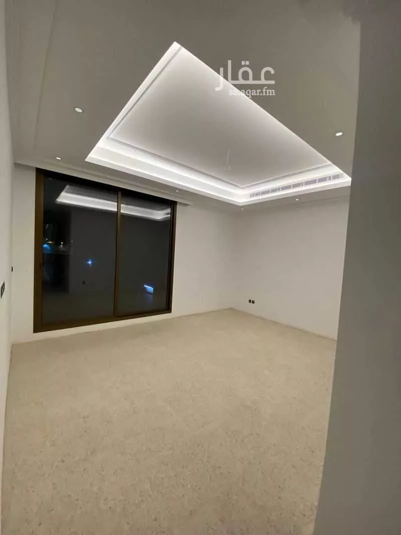 فيلا 4 غرف في عرقة 4