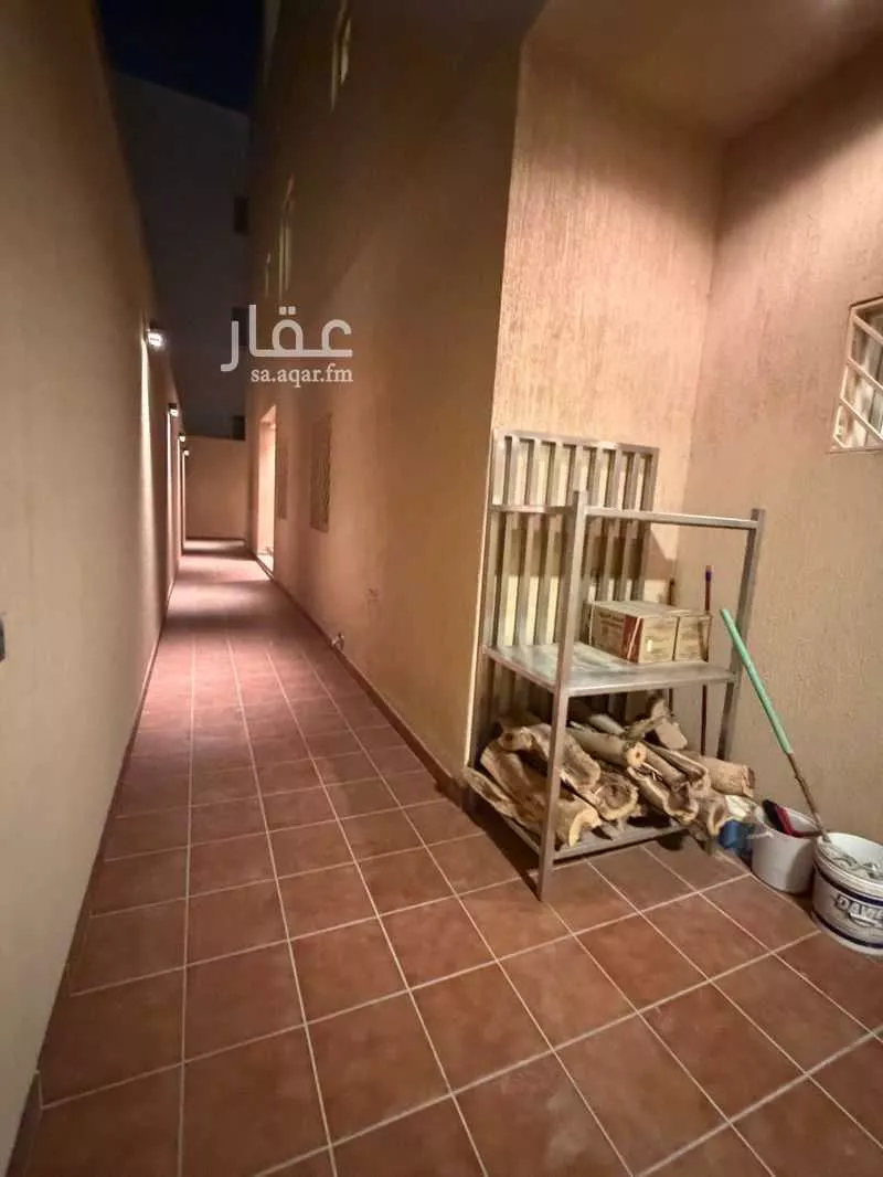 فيلا 8 غرف في عرقة 10