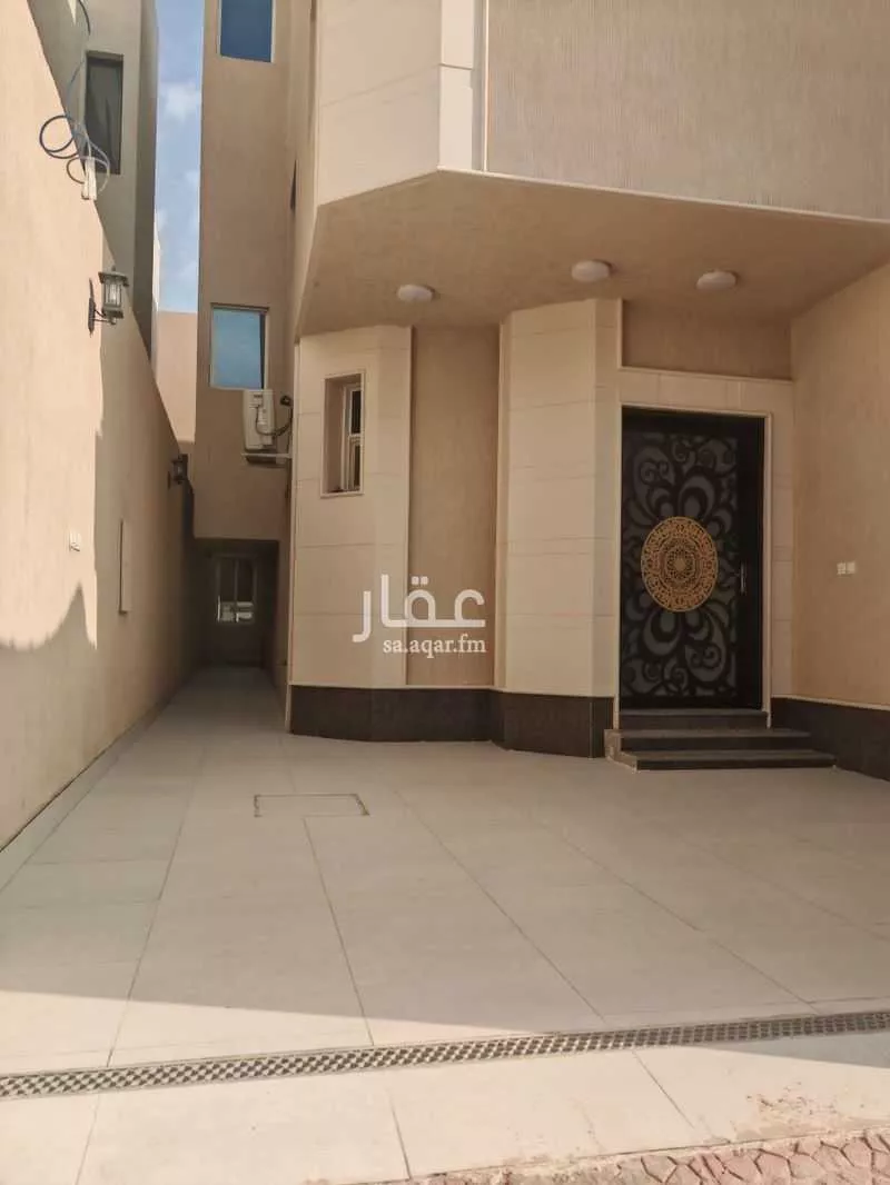 فيلا 5 غرف في العارض 2