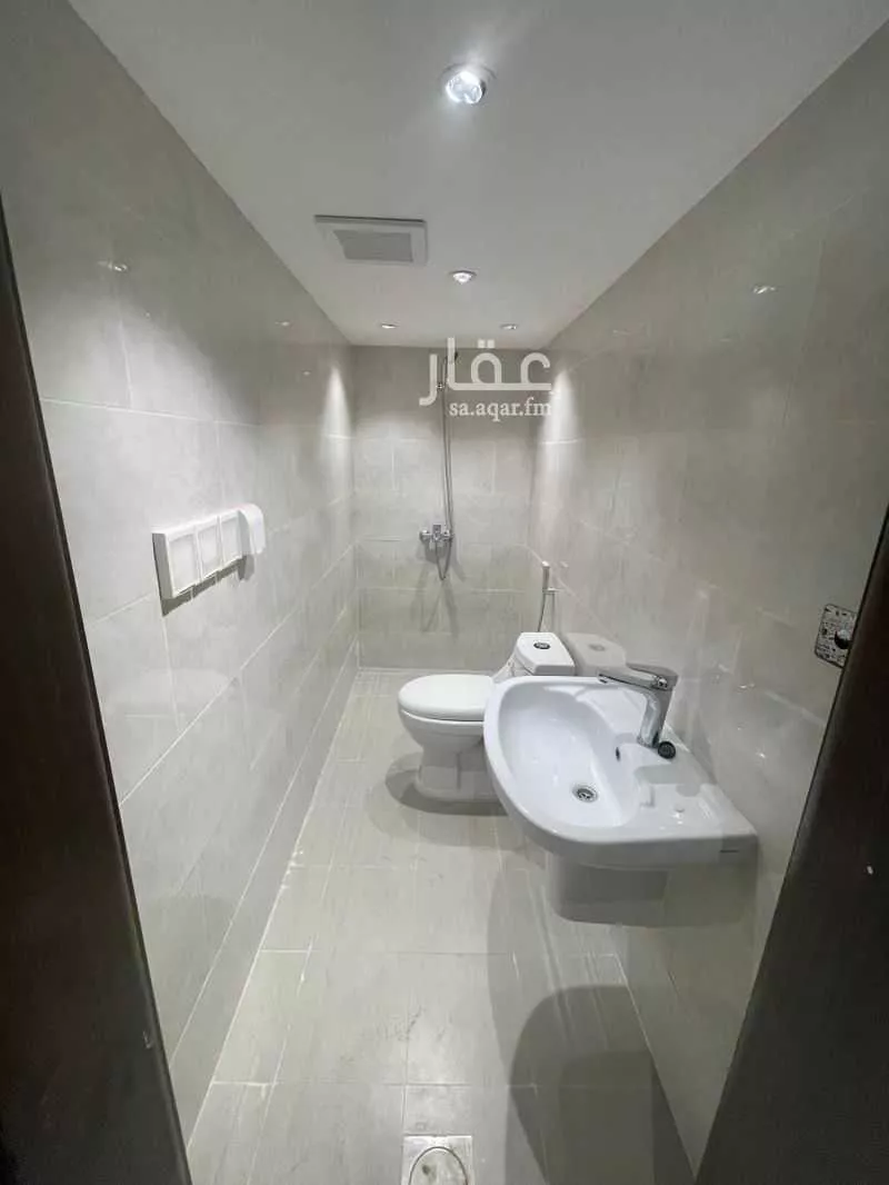 فيلا 7 غرف في الجنادرية 17