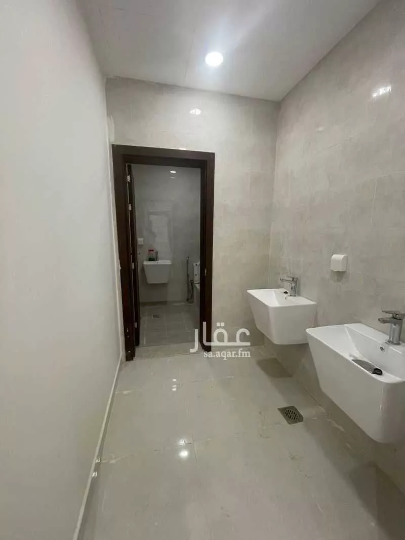 فيلا 7 غرف في الجنادرية 8