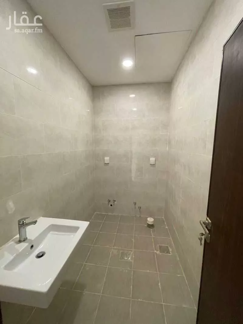 3 bedroom villa in Al Janadriyah 14