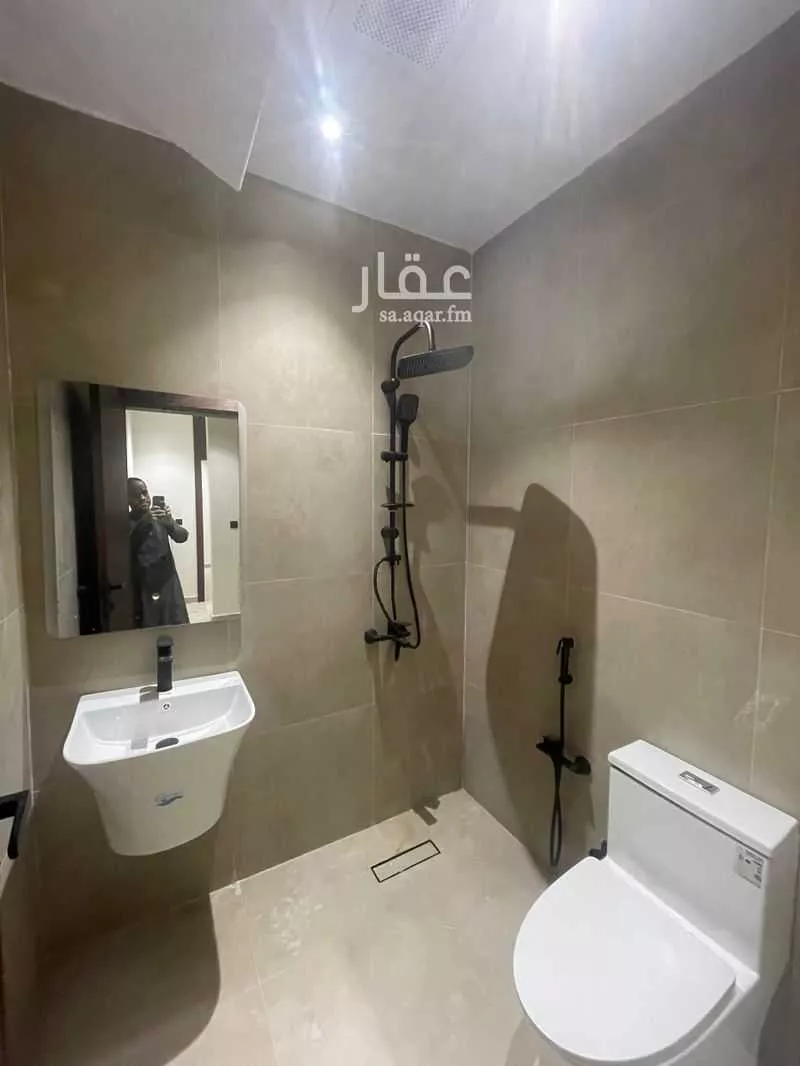 فيلا 5 غرف في الجنادرية 11