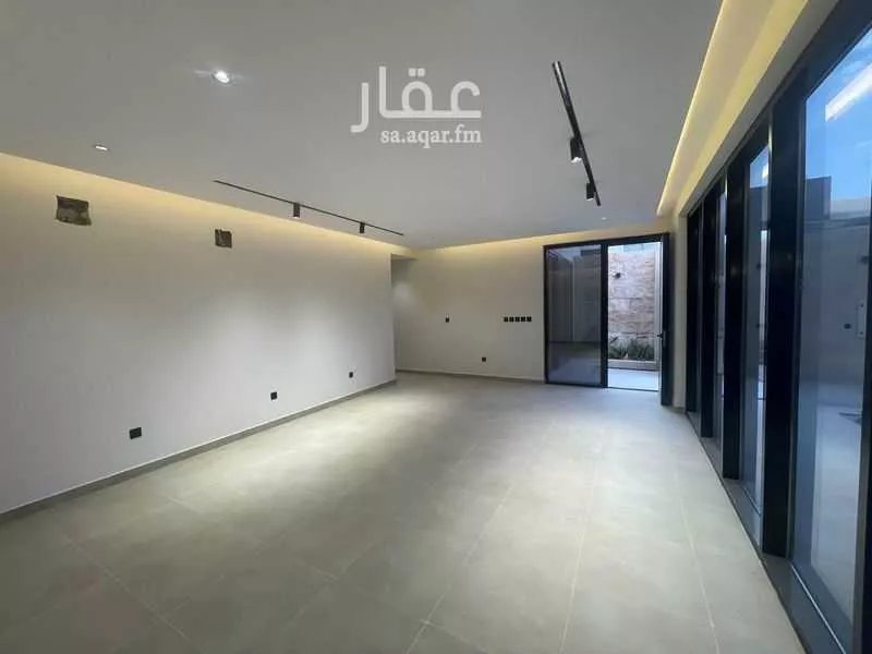 فيلا 5 غرف في الجنادرية 8