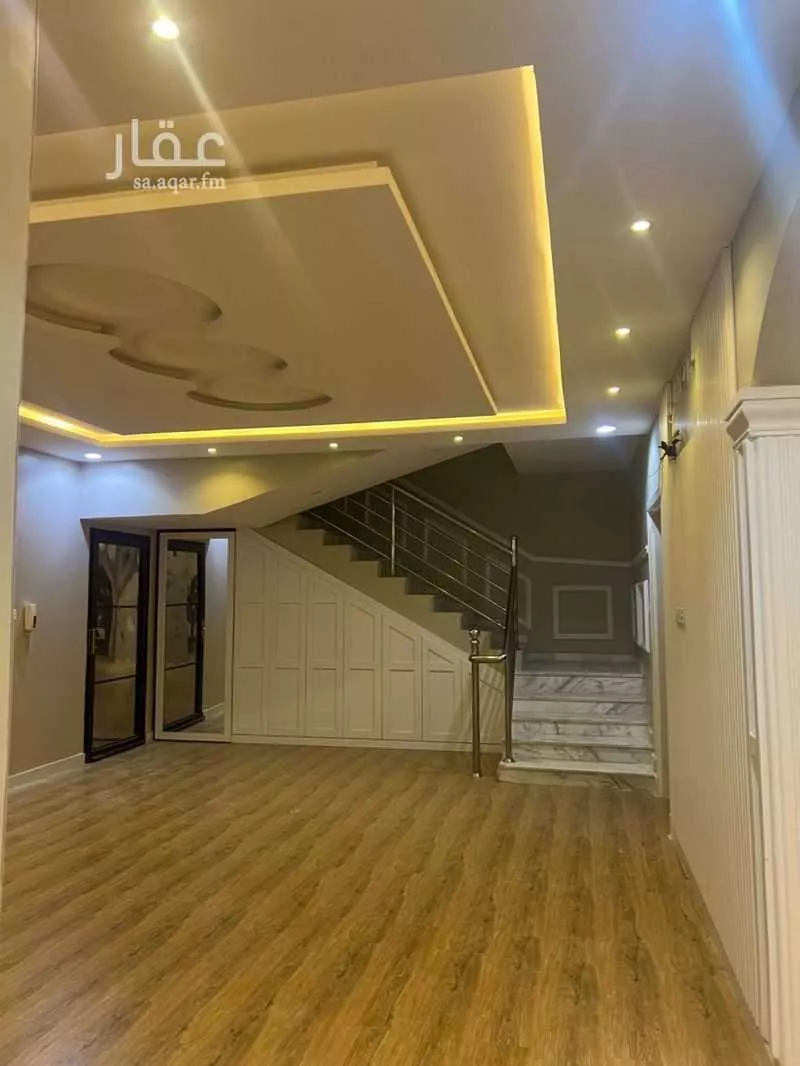 فيلا 8 غرف في طويق 3