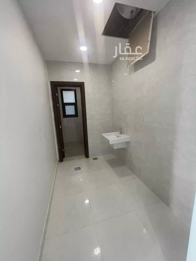 4 bedroom villa in Al Janadriyah, Riyadh 8