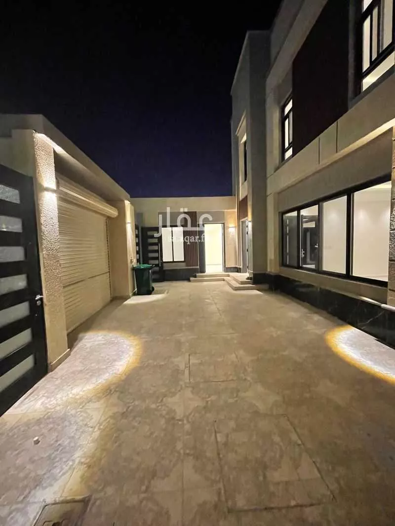 7 bedroom villa in Al Janadriyah 4