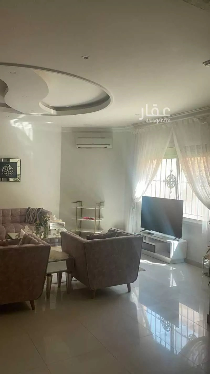13 bedroom villa in Irqah 12