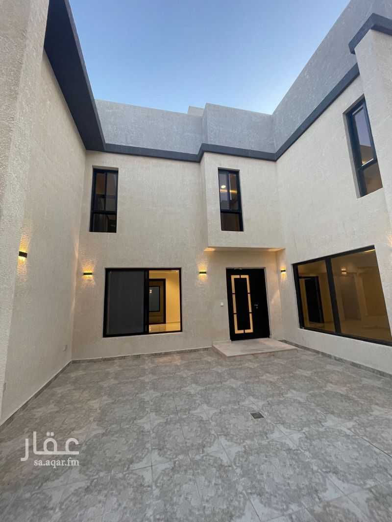 4 bedroom villa in Al Janadriyah, Riyadh 5